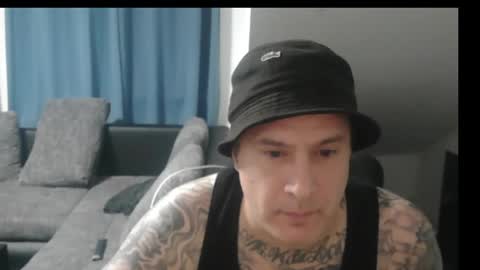 sinalco1975 online show from 11-24-25, 03:28