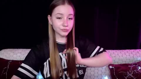 Snapshot of sindiwatsoon chatting on 12-13-24, 05:54 Sindi online show from 12-13-24, 05:54