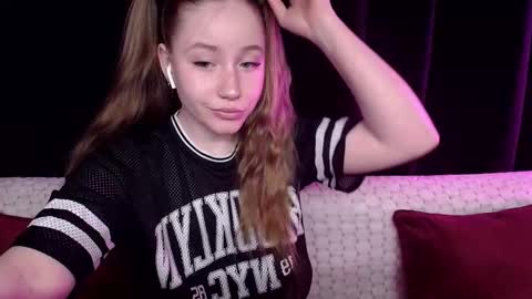 Snapshot of sindiwatsoon chatting on 02-08-25, 05:50 Sindi online show from 02-08-25, 05:50