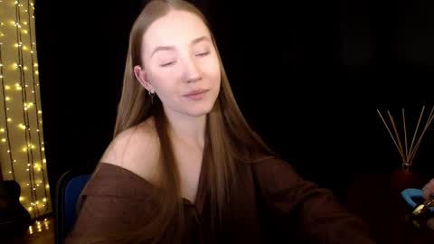 Sindi online show from 03-25-26, 04:35