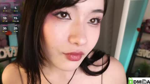 Snapshot of sindy_cet chatting on 04-24-26, 08:11 Eva online show from 04-24-26, 08:11
