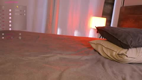 Snapshot of sinfulsmile_ chatting on 03-12-25, 04:19 Ivy online show from 03-12-25, 04:19