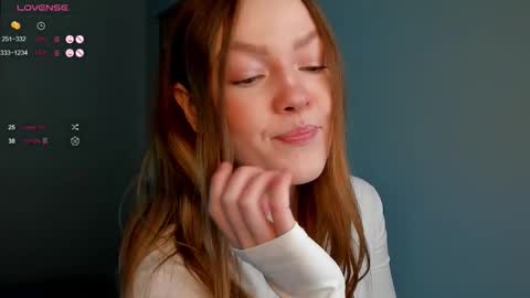 Snapshot of sinfulsmile_ chatting on 12-05-25, 02:42 Ivy online show from 12-05-25, 02:42