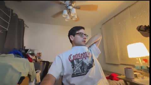 Snapshot of singholedad chatting on 12-18-25, 02:17 singholedad online show from 12-18-25, 02:17