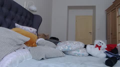 Lina online show from 09-11-25, 06:24