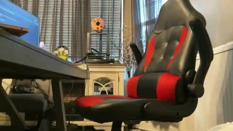 Snapshot of singledaddy69ning chatting on 02-16-25, 11:48 YungNSingleDaddy online show from 02-16-25, 11:48