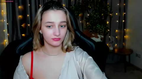 Snapshot of sinty_noria chatting on 03-10-25, 04:07 Sinty Noria online show from 03-10-25, 04:07