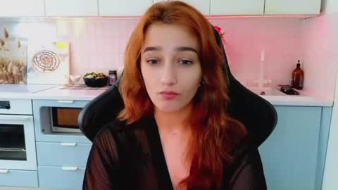 Snapshot of sinty_noria chatting on 06-16-26, 01:19 Sinty Noria online show from 06-16-26, 01:19