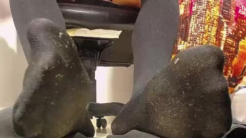 only foot                         worshipers here online show from 01-29-25, 01:05