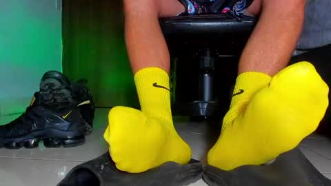 Snapshot of sir_kev66 chatting on 04-29-26, 05:11 only foot worshipers here online show from 04-29-26, 05:11
