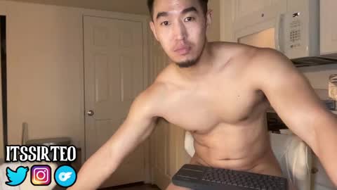 Snapshot of sir_teo chatting on 12-31-24, 05:22 SIR TEO online show from 12-31-24, 05:22