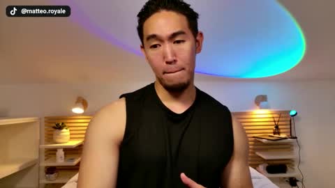 Snapshot of sir_teo chatting on 05-11-26, 02:23 SIR TEO online show from 05-11-26, 02:23