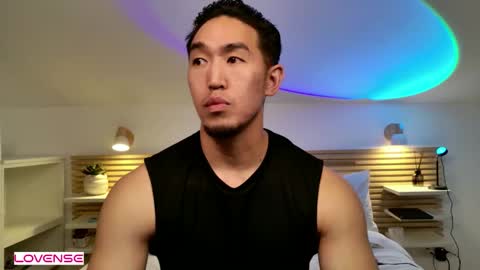 Snapshot of sir_teo chatting on 05-24-26, 02:55 SIR TEO online show from 05-24-26, 02:55
