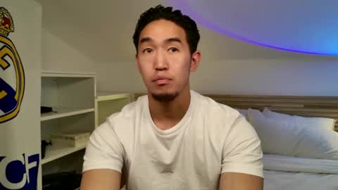 Snapshot of sir_teo chatting on 06-03-26, 02:33 SIR TEO online show from 06-03-26, 02:33