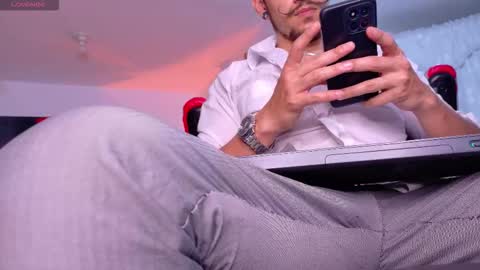 William independent models online show from 03-20-26, 09:19