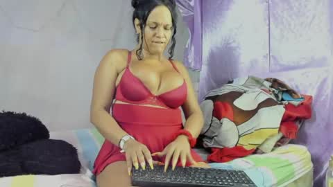 Snapshot of sirena_dirtysexxx chatting on 05-11-26, 01:44 Sirena Fuentes online show from 05-11-26, 01:44