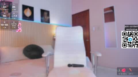 Snapshot of sirenita_xoxo chatting on 10-21-25, 11:22 Sirenita online show from 10-21-25, 11:22