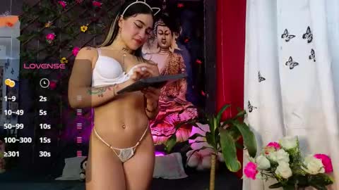 koral online show from 10-28-25, 03:43