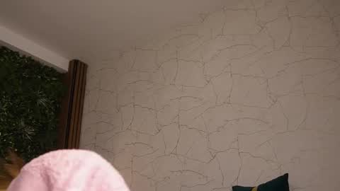 Dee online show from 02-25-26, 08:51