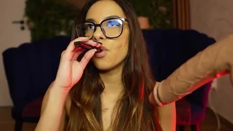 Dee online show from 03-11-26, 09:32