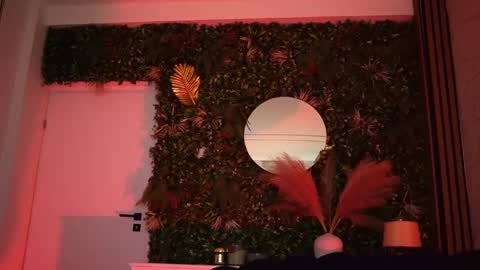 Dee online show from 04-14-26, 07:53