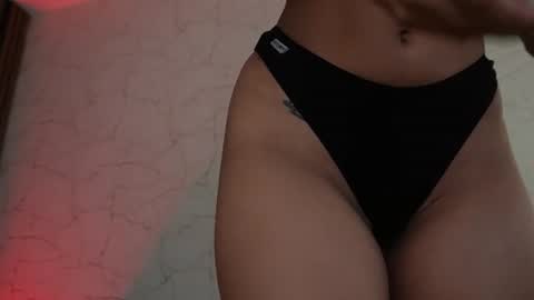 Snapshot of sisi_von_dee chatting on 07-04-26, 07:42 Dee online show from 07-04-26, 07:42