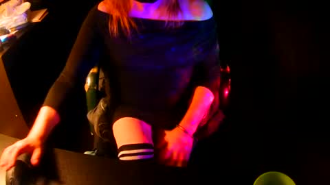 red online show from 10-27-25, 05:33