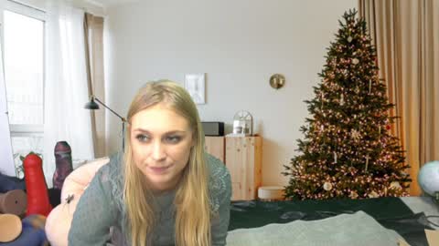 Elise online show from 12-06-24, 02:38