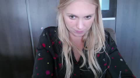 Elise online show from 09-15-25, 12:05