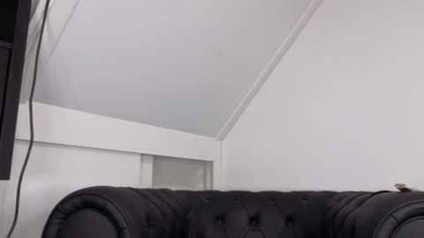 Elise online show from 06-07-26, 12:09