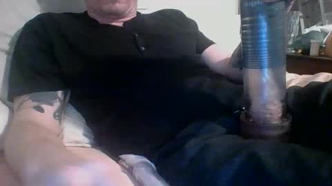 Snapshot of sitonmywhitecock chatting on 03-22-26, 02:15 love2cum online show from 03-22-26, 02:15