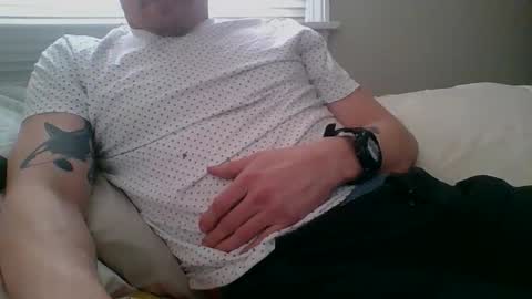 Snapshot of sitonmywhitecock chatting on 03-22-26, 04:32 love2cum online show from 03-22-26, 04:32