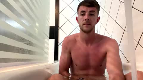 sixpackmac1 online show from 11-20-25, 09:09