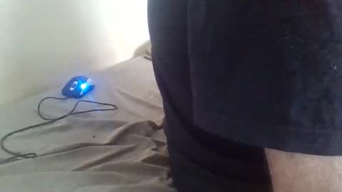 Snapshot of sizemick_u235 chatting on 10-10-25, 03:00 Mickey B online show from 10-10-25, 03:00