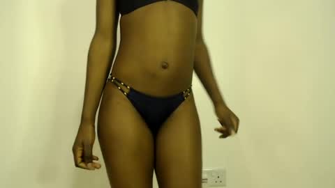Snapshot of sizzly_ass chatting on 07-09-26, 02:43 sizzly_ass online show from 07-09-26, 02:43