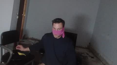 Snapshot of sizzzlenomics chatting on 02-17-25, 12:32 SIZZZLENOMICS online show from 02-17-25, 12:32