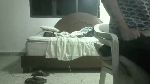 Snapshot of skanky_little_dolls chatting on 11-24-25, 09:14 skanky_little_dolls online show from 11-24-25, 09:14