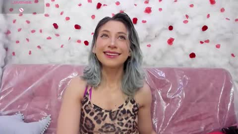 Snapshot of skarletjhonson_ chatting on 10-08-25, 06:33 Skarlet online show from 10-08-25, 06:33