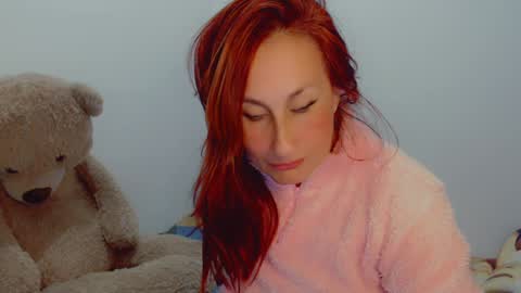 Snapshot of skarlett2072 chatting on 01-04-25, 03:40 Arlett online show from 01-04-25, 03:40