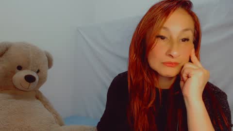 Snapshot of skarlett2072 chatting on 01-21-25, 04:32 Arlett online show from 01-21-25, 04:32