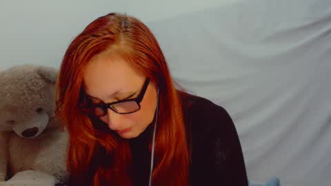 Snapshot of skarlett2072 chatting on 02-23-25, 03:13 Arlett online show from 02-23-25, 03:13