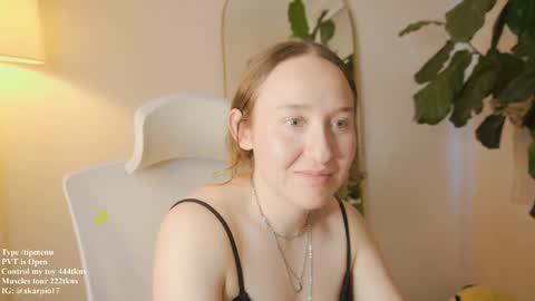 Snapshot of skarpio17 chatting on 05-06-26, 08:58 Im Scarlett ONLINE 5pm-10pm NYC time online show from 05-06-26, 08:58