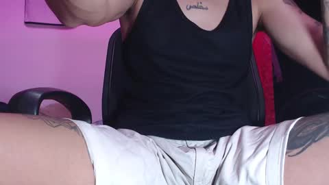 Snapshot of skateboy444 chatting on 02-16-25, 04:42 king online show from 02-16-25, 04:42