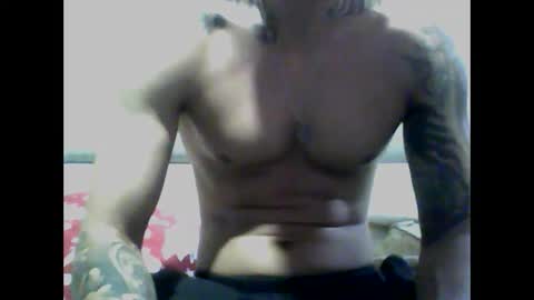 Snapshot of skater19xxx chatting on 12-11-24, 04:39 miguel online show from 12-11-24, 04:39