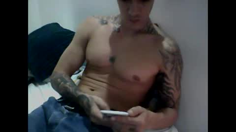 Snapshot of skater19xxx chatting on 03-03-25, 11:56 miguel online show from 03-03-25, 11:56