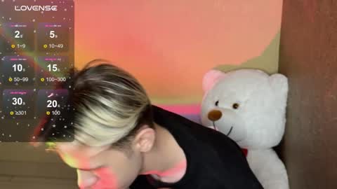 Snapshot of skibatryanka chatting on 03-02-26, 12:02 SKIBA online show from 03-02-26, 12:02