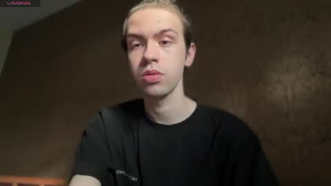 Snapshot of skibatryanka chatting on 05-17-26, 02:57 SKIBA online show from 05-17-26, 02:57