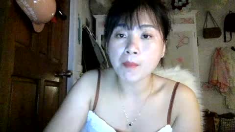 Snapshot of skie1111 chatting on 07-17-26, 01:40 Shie online show from 07-17-26, 01:40
