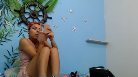 Snapshot of skinny18sexy chatting on 07-07-26, 01:59 skinny online show from 07-07-26, 01:59