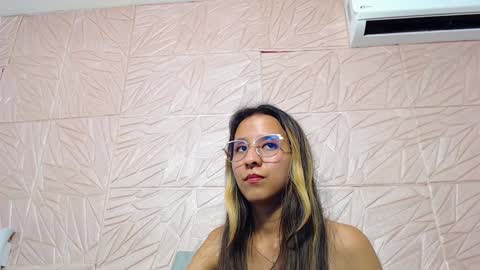 Snapshot of skinny_hottie18 chatting on 01-29-25, 11:04 skinny_hottie18 online show from 01-29-25, 11:04